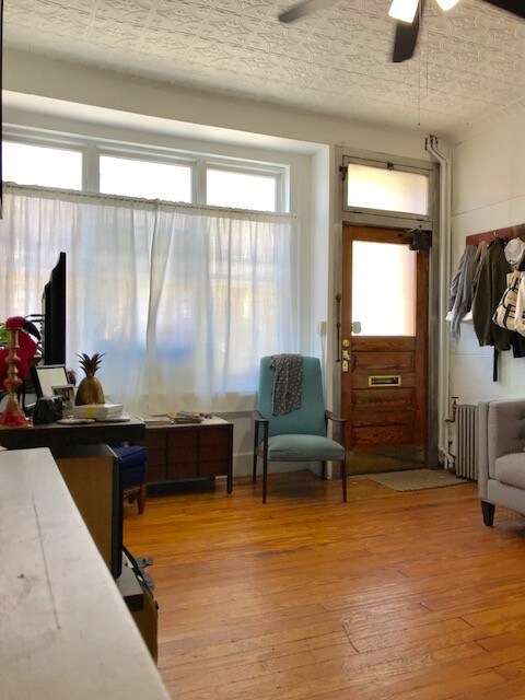 Primary Photo - 82 Franklin St