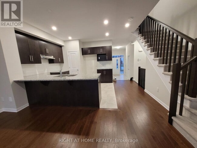 Building Photo - 441 Cope Dr