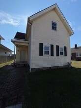 Building Photo - 313 E Franklin St