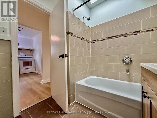 Building Photo - 314 Browns Line