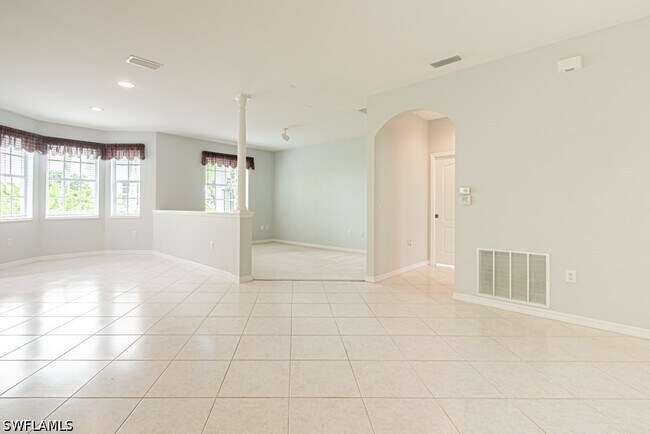 Foto del edificio - 2215 Hawksridge Dr