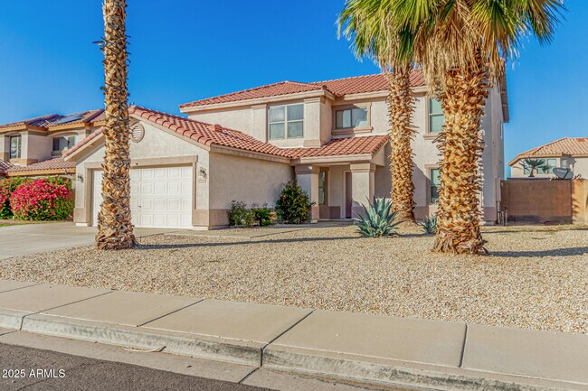 Building Photo - 15554 W Gelding Dr