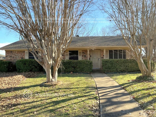 Building Photo - 150 Valleyglen Dr