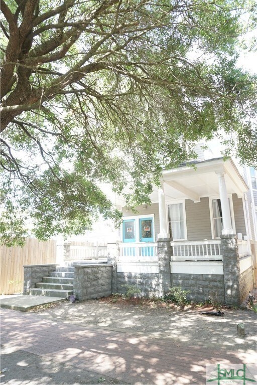 Primary Photo - 406 E Henry St
