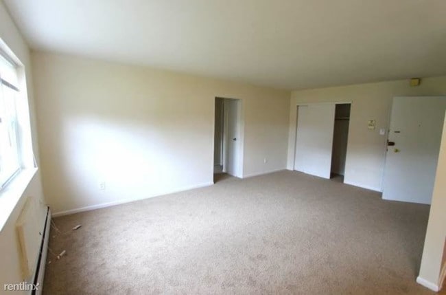 Building Photo - 1 br, 1 bath Apartment - 262 E Cliveden St 1