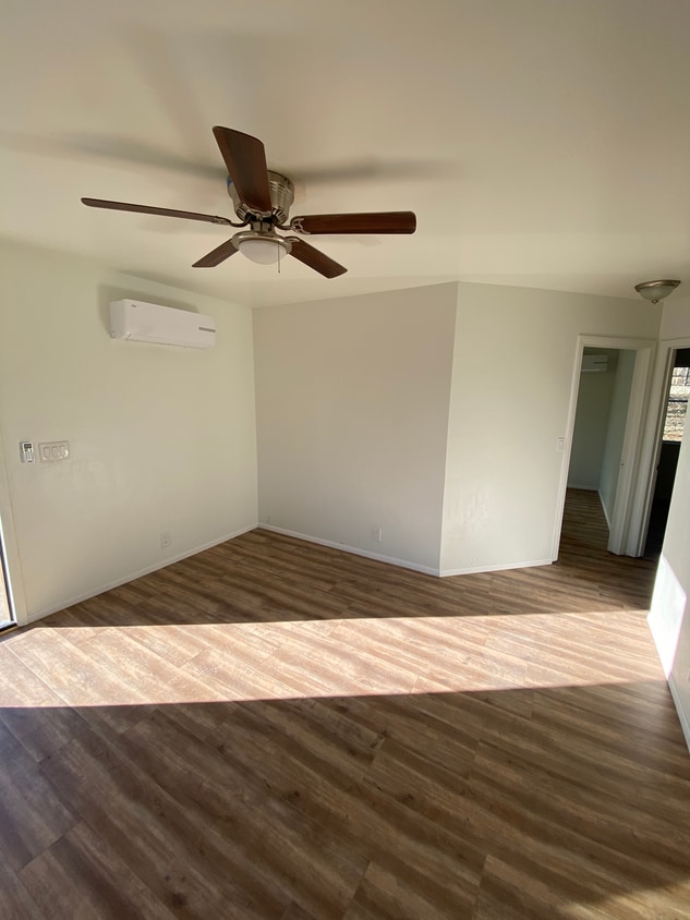 Living Room - 731 4th St
