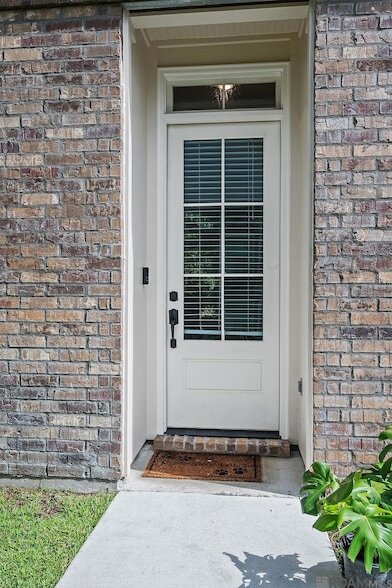 Building Photo - 422 St Thomas Ln