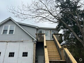 Building Photo - 177 Maple Ave