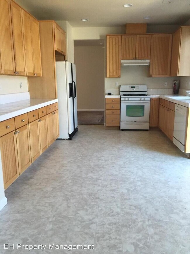 Foto del edificio - 5 br, 3 bath House - 2775 Keyser Dr