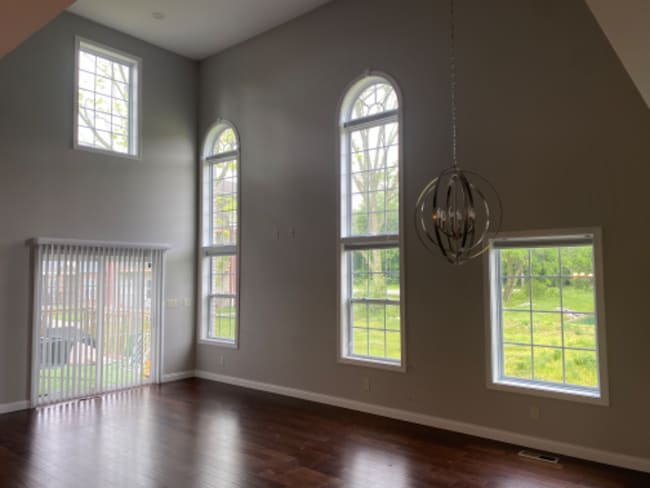Building Photo - 8683 Pebble Creek Dr