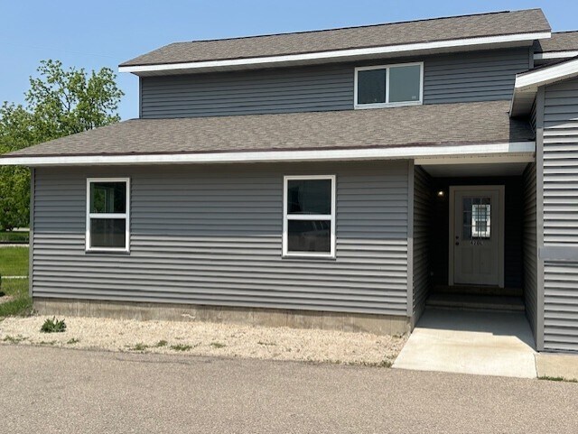 Side entry - 420 S Franklin St