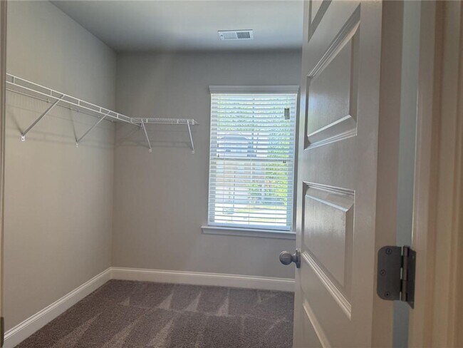 Building Photo - 5925 Arbor Knoll Pl