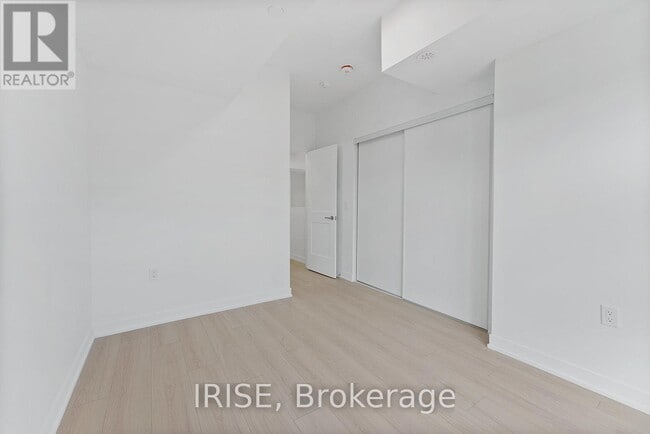 Building Photo - 485-485 Logan Ave