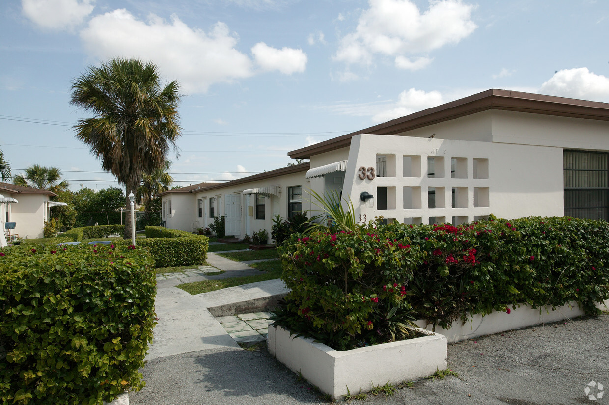 Primary Photo - Hialeah Apartments East 7th Street