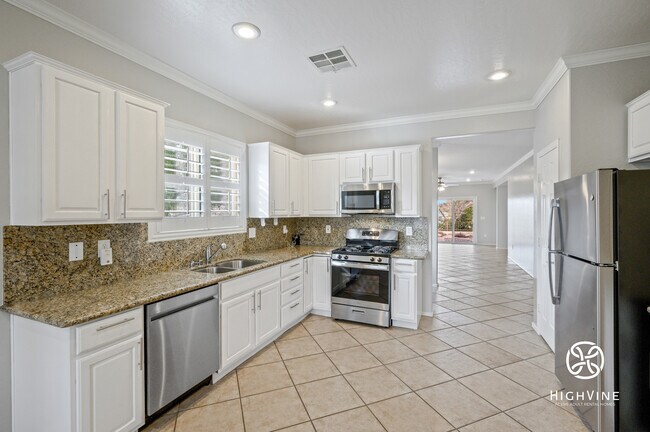 Building Photo - 2517 Celestial Light Dr