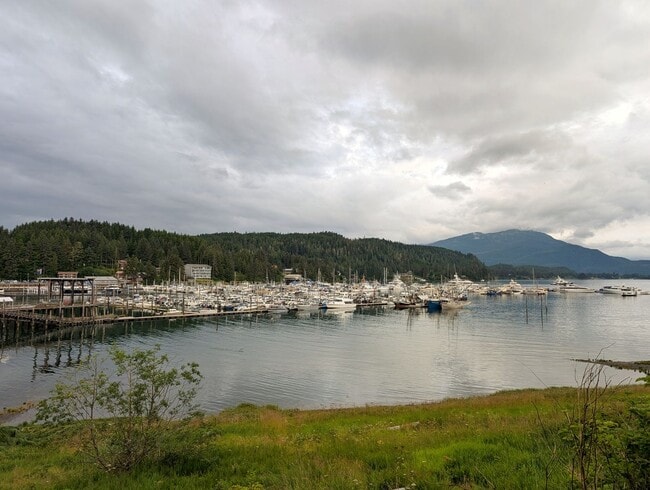 Building Photo - Unfurnished Auke Bay Home, 3BD+Den, 2BA, H...