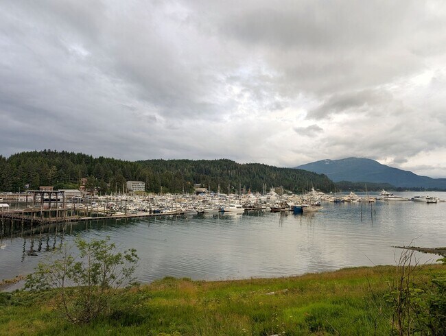 Foto del edificio - Unfurnished Auke Bay Home, 3BD+Den, 2BA, H...