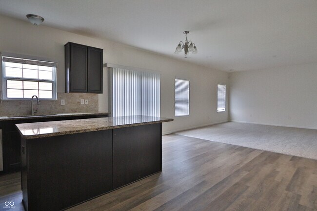 Foto del edificio - 1534 Wedgewood Pl