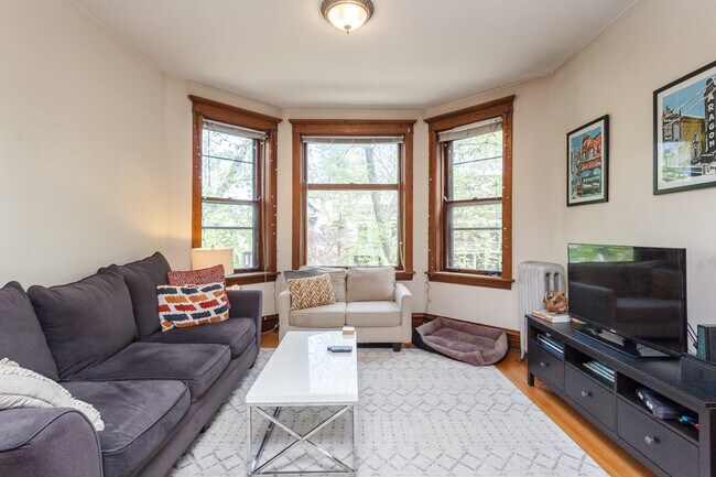 Foto del edificio - 3652 N Janssen Ave