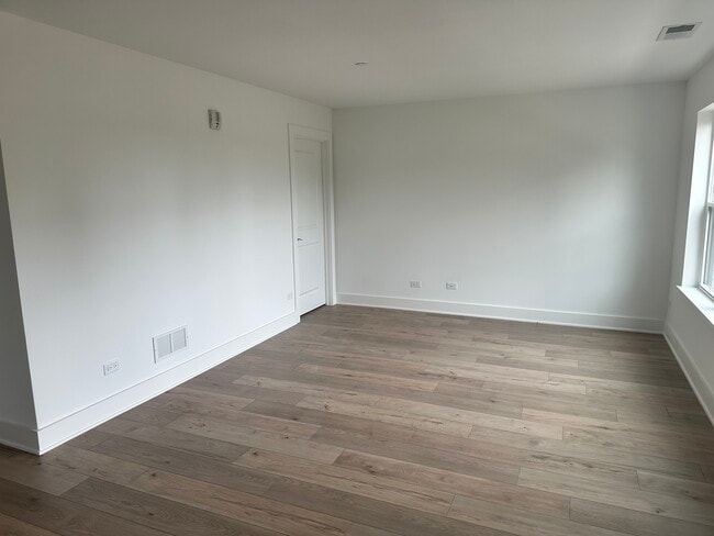 Foto del edificio - 6408 Levi Ln