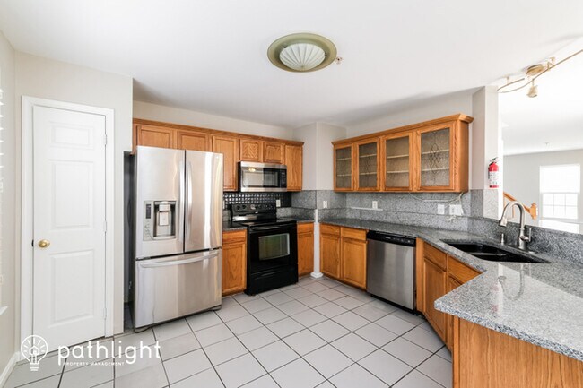 Foto del edificio - 4406 Birchtree Lane