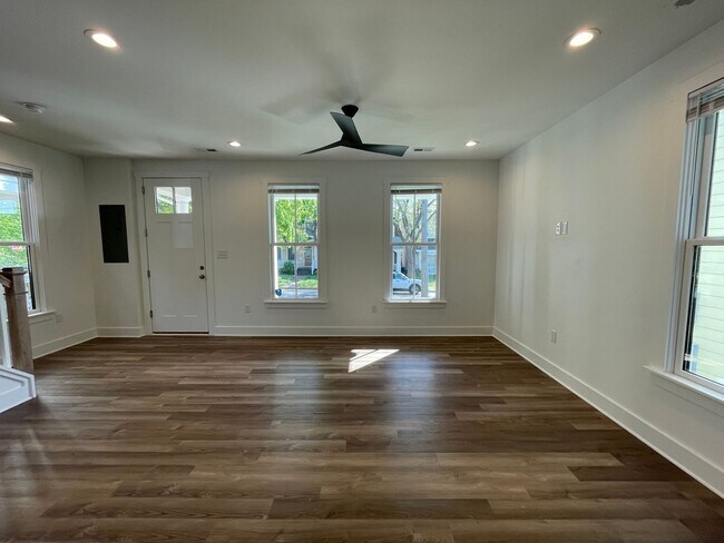 Foto del edificio - 510 W 19th St