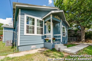 Foto del edificio - 5027 Blue Bonnet St