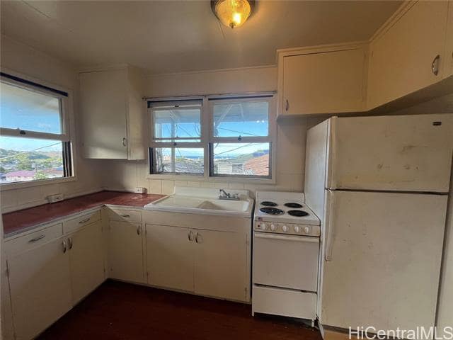 Building Photo - 2734 Rooke Ave