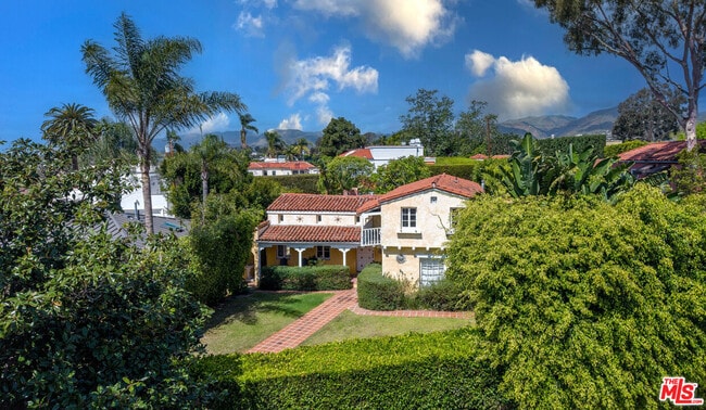 Foto del edificio - 731 San Vicente Blvd