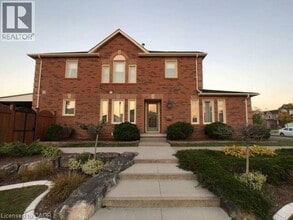 Building Photo - 236 Langlaw Dr