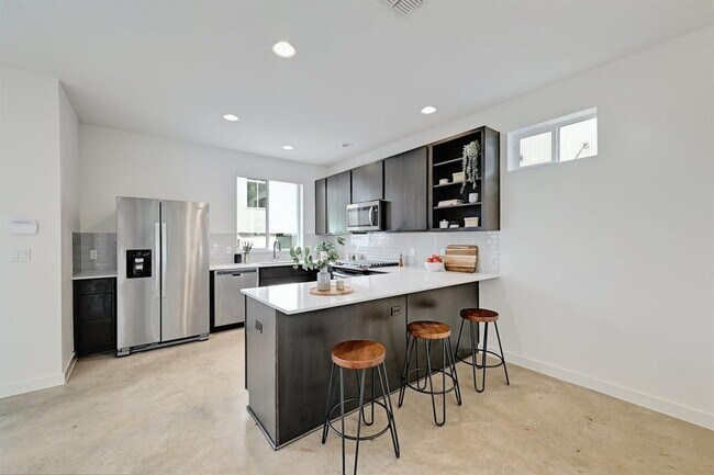 Foto del edificio - 705 N Bluff Dr