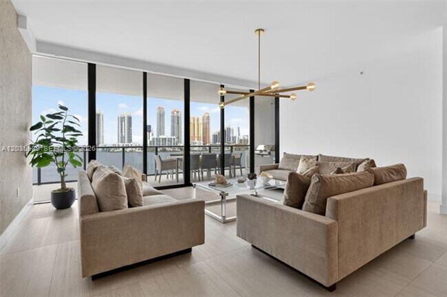 Foto del edificio - 5500 Island Estates Dr