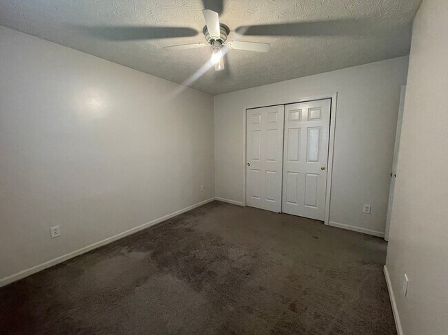 Building Photo - 1058 Sugar Maple Dr