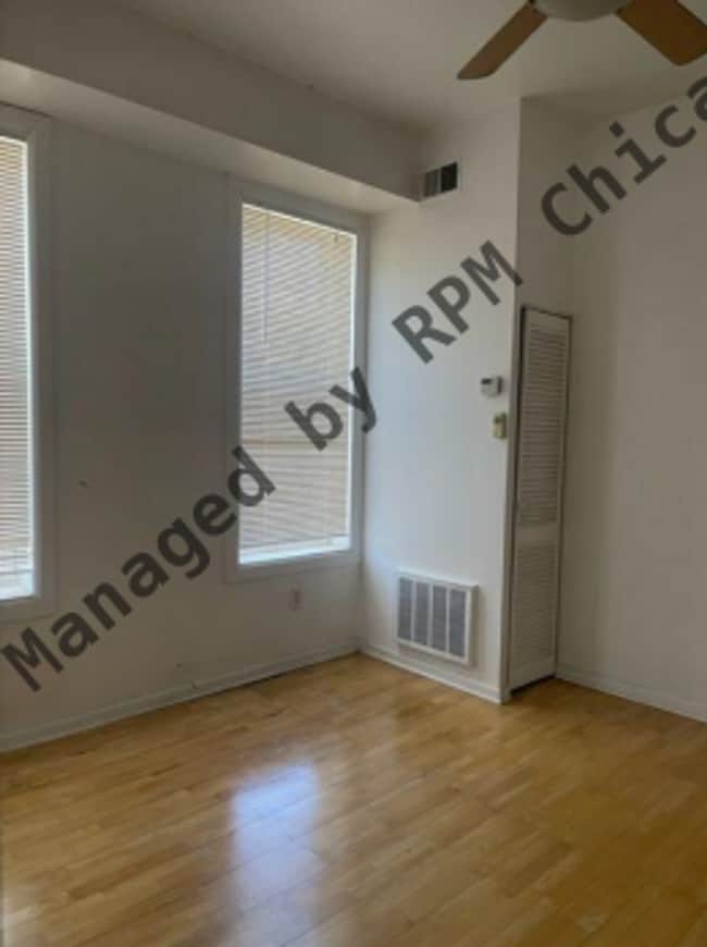 Building Photo - Cozy 1 Bed / 1 Bath - River West