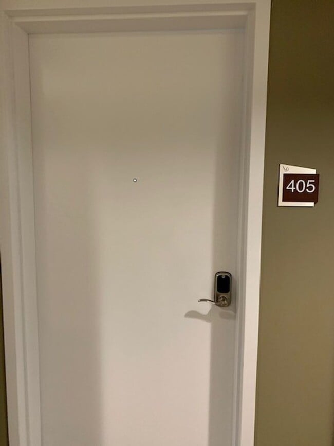 Foto del edificio - 2 Bed / 2 Bath Unit 1-405