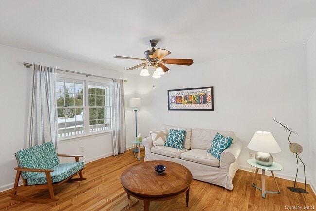 Foto del edificio - 5125 Main Bayview Rd