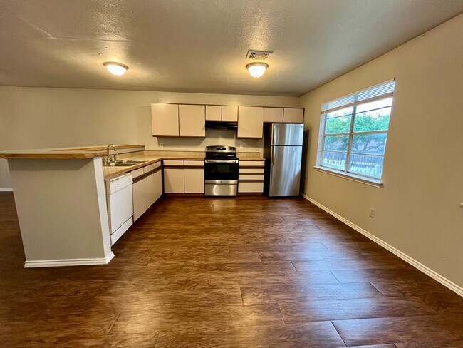 Foto del edificio - 2bed/2.5 bath condo close to downtown