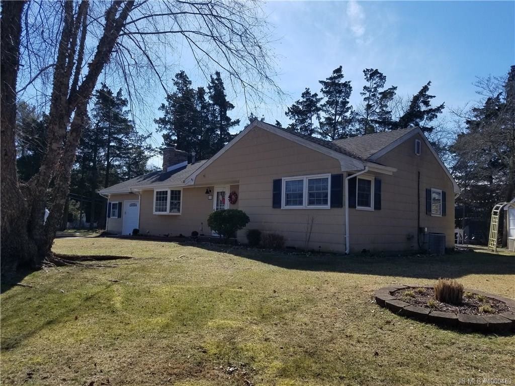 Primary Photo - 32 Pinehurst Dr