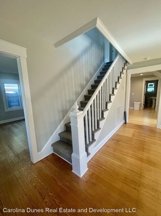 Building Photo - 5 br, 3.5 bath House - 316 Budleigh Street