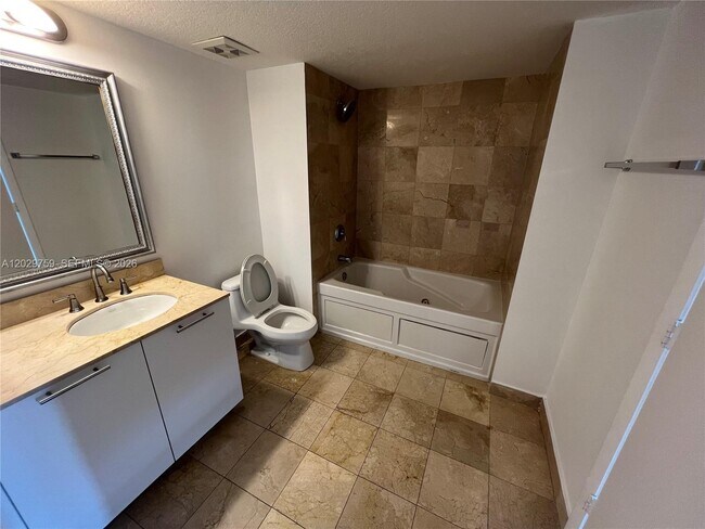 Foto del edificio - 1800 N Bayshore Dr