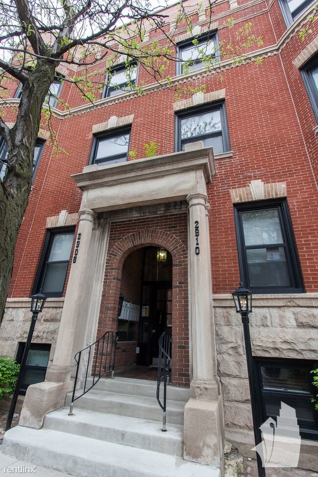 Building Photo - 2 br, 2 bath Condo - 2910 N Halsted St