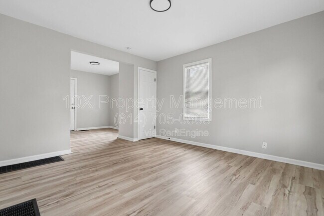 Foto del edificio - 782 Whitethorne Ave