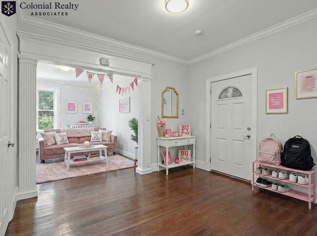 Building Photo - 330 St Paul St