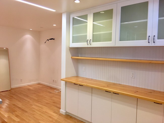 Encimeras de madera para cocina y almacenaje. - 12116 Ohio Ave