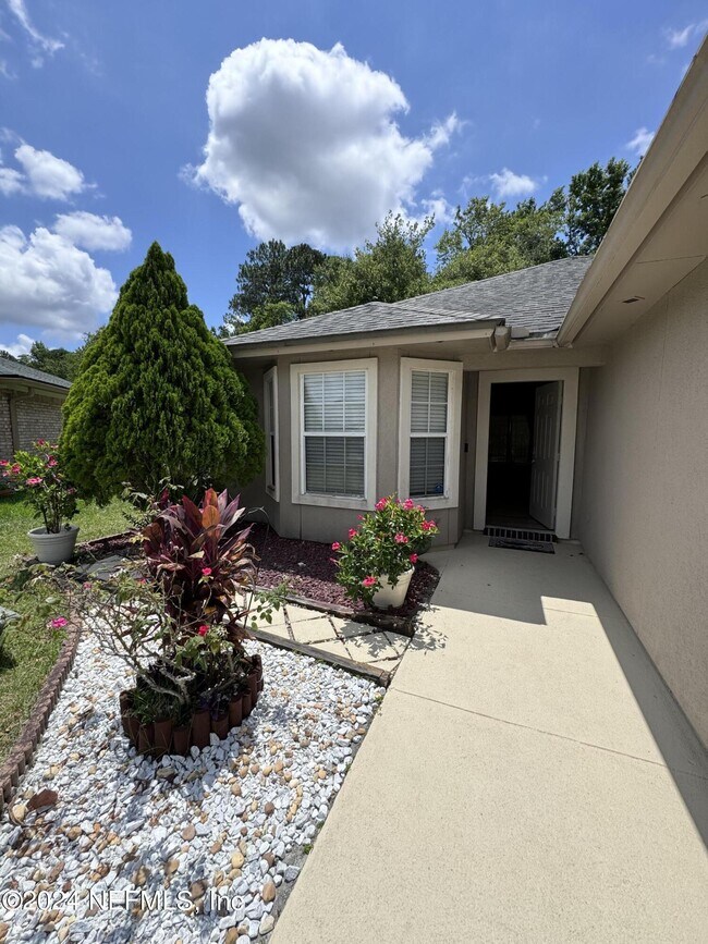 Building Photo - 9036 Blalock Ct