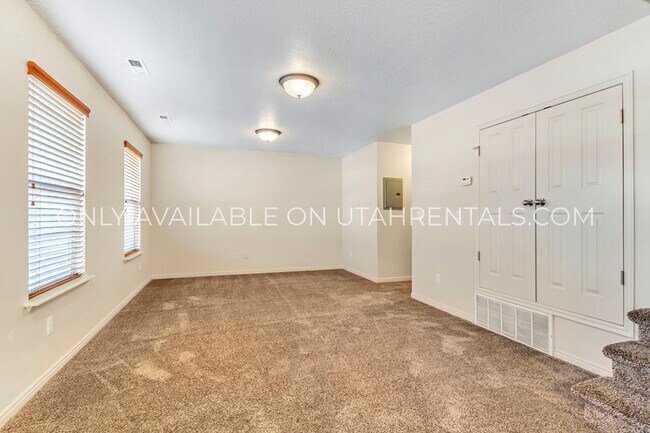 Foto del edificio - 976 1760 W