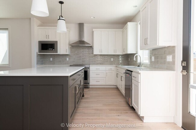 Foto del edificio - Brand New Beautiful Home!