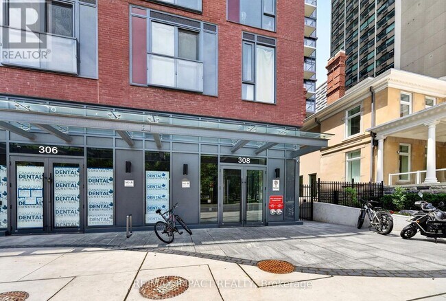 Building Photo - 308 Jarvis St