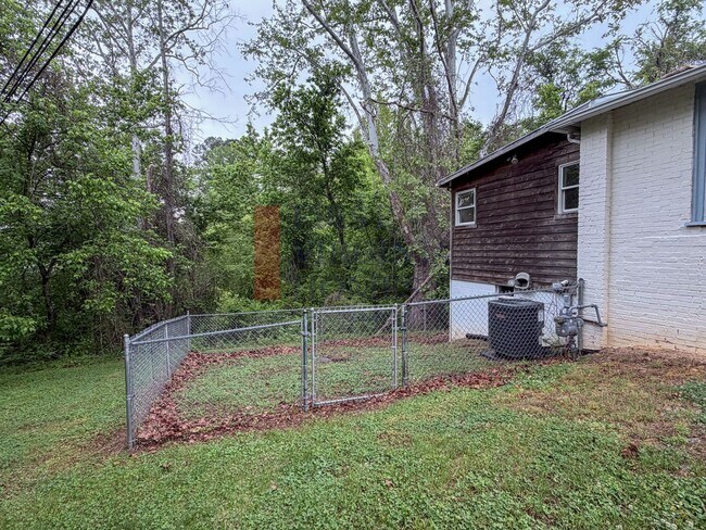 Building Photo - 2Bed/1Bath Scottsville Rental