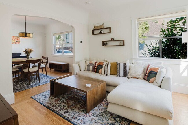 Foto del edificio - 3791 Latimer Pl